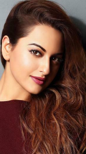 Sonakshi Sinha Bollywood Actress Wallpaper With Image