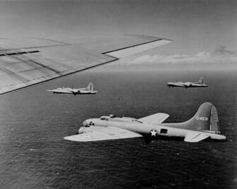 B17 Flying Fortress Wallpaper The Boeing