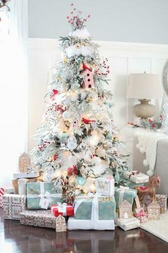 4k Christmas Tinsel Wallpaper High Quality