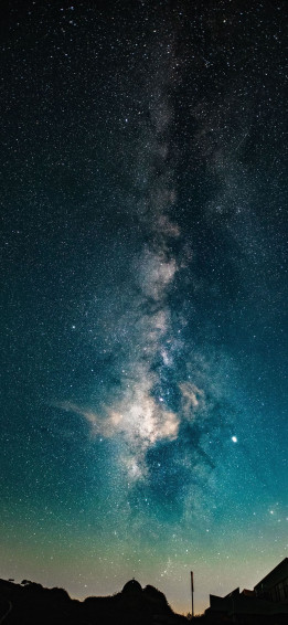 Roque De Los Muchachos iPhone Wallpaper In Starry Night
