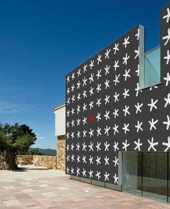 Art Inspired Outdoor Wallpaper Improvised Life