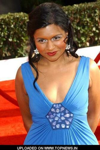 Mindy Kaling Wallpaper Hot Stars Photo Set Absurdly