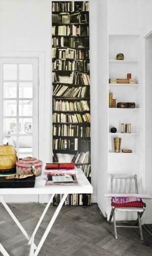 Bookshelf Printed Wallpaper That Lets You Have An Extensive Library