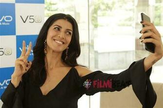Photos Nimrat Kaur Launch Vivo V5s Phone In Gurugram