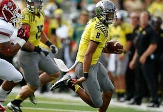 Marcus Mariota Of The University Oregon Ducks