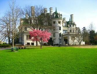 Edo Eyen Exploring An Old Mansion