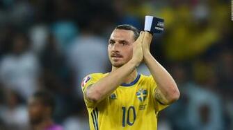 Zlatan Ibrahimovic To Join Manchester United Cnn
