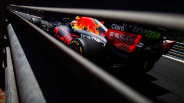 Red Bull F1 White Wallpaper In