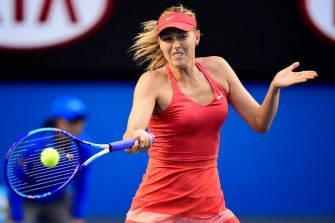 Eugenie Bouchard Blowing Kiss To Fans Wallpaper