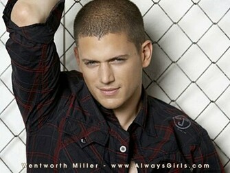 Miller Wallpaper Wentworth