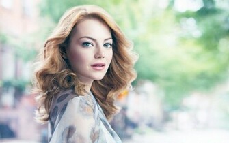 Emma Stone Hot Gallery In Zombieland