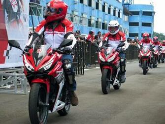 Honda Cbr150r Showing New Jpg