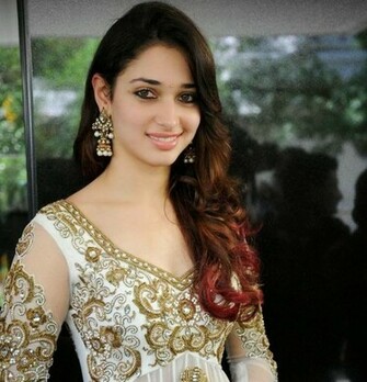 Tamanna Bhatia Beautiful HD Wallpaper