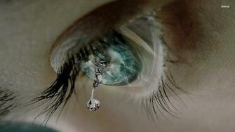 Teardrop Wallpaper