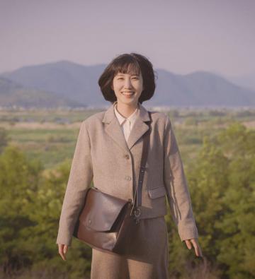 Extraordinary Attorney Woo Cast Lights Up The Set With Their Warm