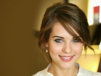 Lyndsy Fonseca Desktop Wallpaper 1080p 720p Cute Unseen Image Of