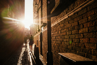 Uk Faces Heat Wave Risk As Cool Summer Gives Way To Balmy Autumn