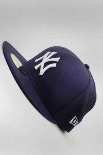New York Yankees Hat HD Wallpaper For iPhone 4s