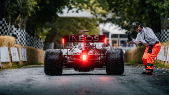 Official Mercedes Amg Petronas F1 Team Wallpaper