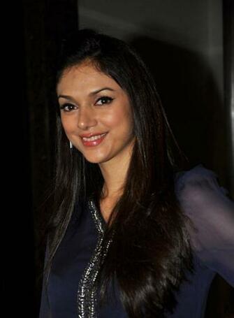 Aditi Rao Hydari HD Wallpaper High Definition