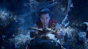 Mena Massoud As Aladdin In Film HD Wallpaper
