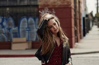 Haley Lu Richardson HD Wallpaper Background