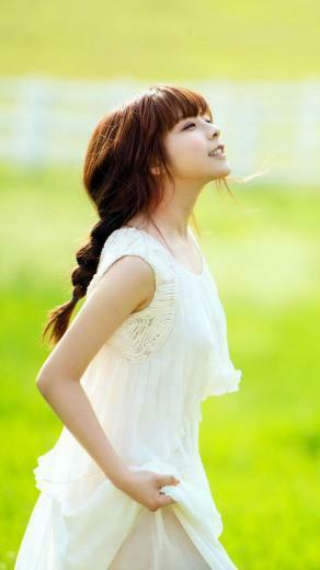 Spring Girl iPhone 5s Wallpaper Pictures