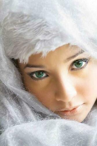 Boundola Wallpaper Most Beautiful Eyes In This World