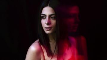 Wallpaper 4k Emeraude Toubia Photoshoot