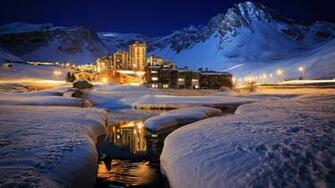 Ski Resort Wallpaper Top Background