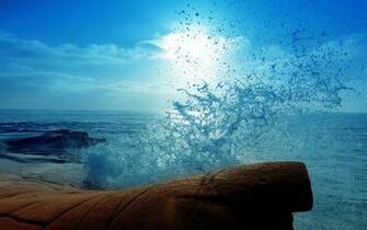 Splash Ocean Water Drops Blue Waves Wallpaper