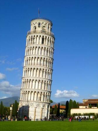 Leaning Tower Of Pisa Wallpaper
