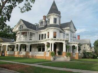 Joel B Wolfe House Victorian Houses Reunite Manor