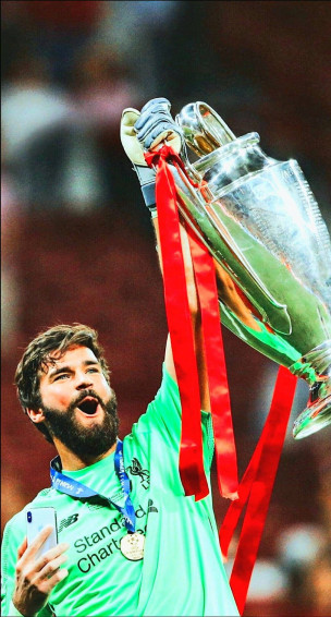 Alisson Becker Wallpaper