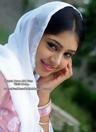 Telugu Actress Neethi Taylor High Definition Wallpaper HD