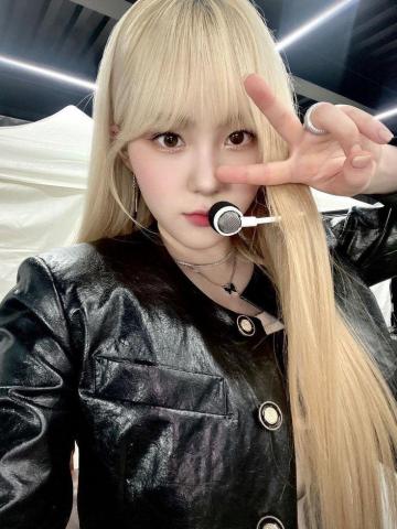 Kim Chaehyun Pics On In Girl Kpop Girls Seoul