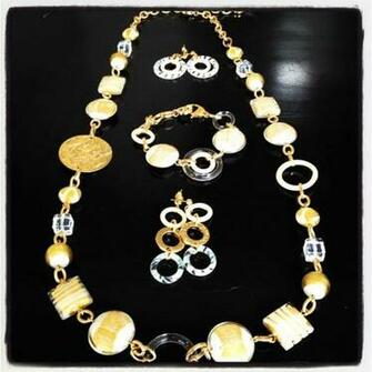 Orovetro Collection