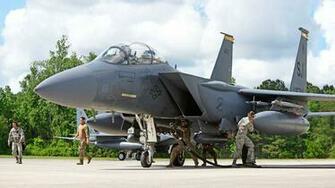 Air Force Tests Tiny Personnel Footprint For Operating Fighters In