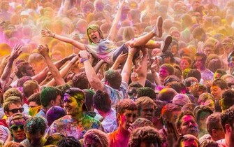 Glow Crowd Wallpaper Day iPhone