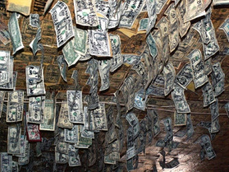 World S Most Expensive Wallpaper Us Money Pubs Flaunt Elite Choice