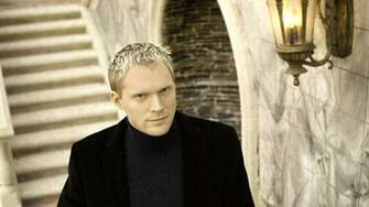 HD Wallpaper Paul Bettany Actor Suit