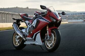 Cw1016 Honda Cbr1000rr Sp Image Motonaked
