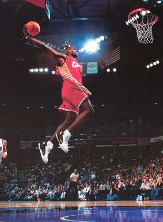 Lebron James Dunks Wallpaper