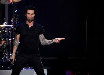 Adam Levine Stylish Stage Performance Image