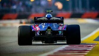 Toro Rosso Honda F1 Racing Car HD Wallpaper
