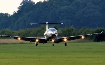 Wallpaper Pilatus Pc Plane Taking Off