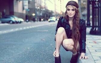 Fashionista Wallpaper