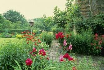 English Garden Wallpaper
