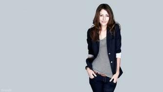 Amanda Crew HD Wallpaper For Desktop