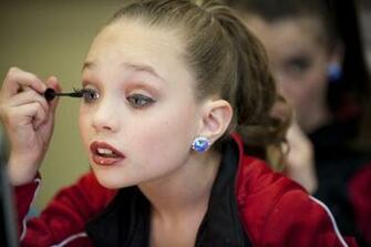 Maddie Ziegler Before And After Braces HD Wallpaper